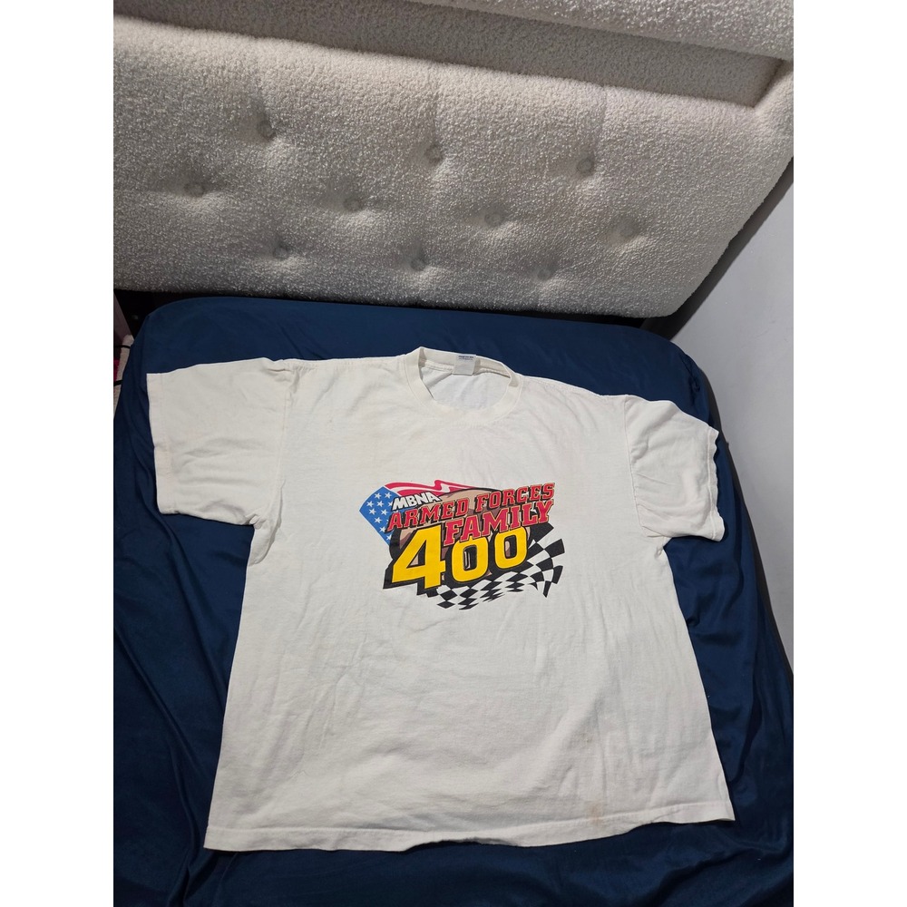 Vintage Delta MBNA Armed Forces Family 400 NASCAR T-Shirt Mens XL White Racing